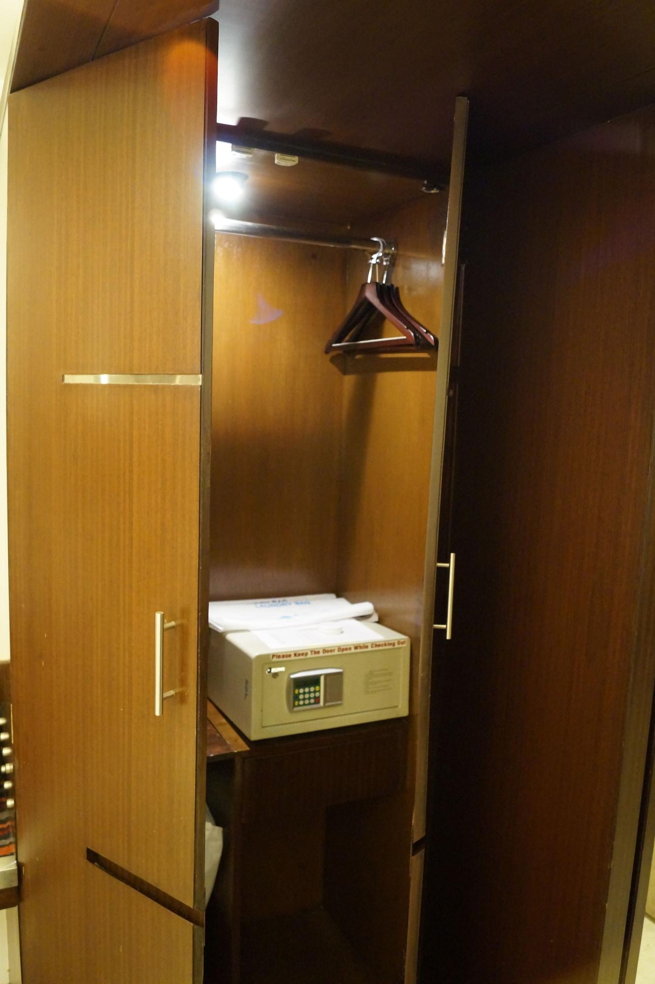 The President Hotel Bangalore Dış mekan fotoğraf