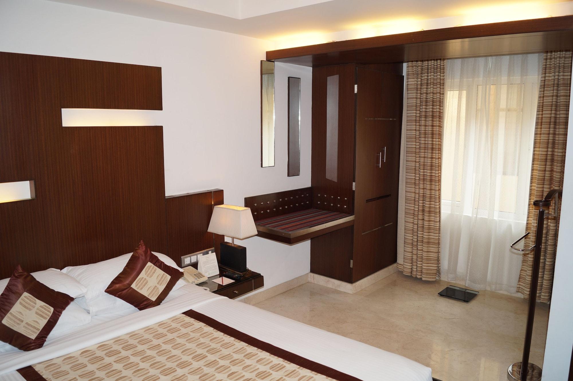 The President Hotel Bangalore Dış mekan fotoğraf