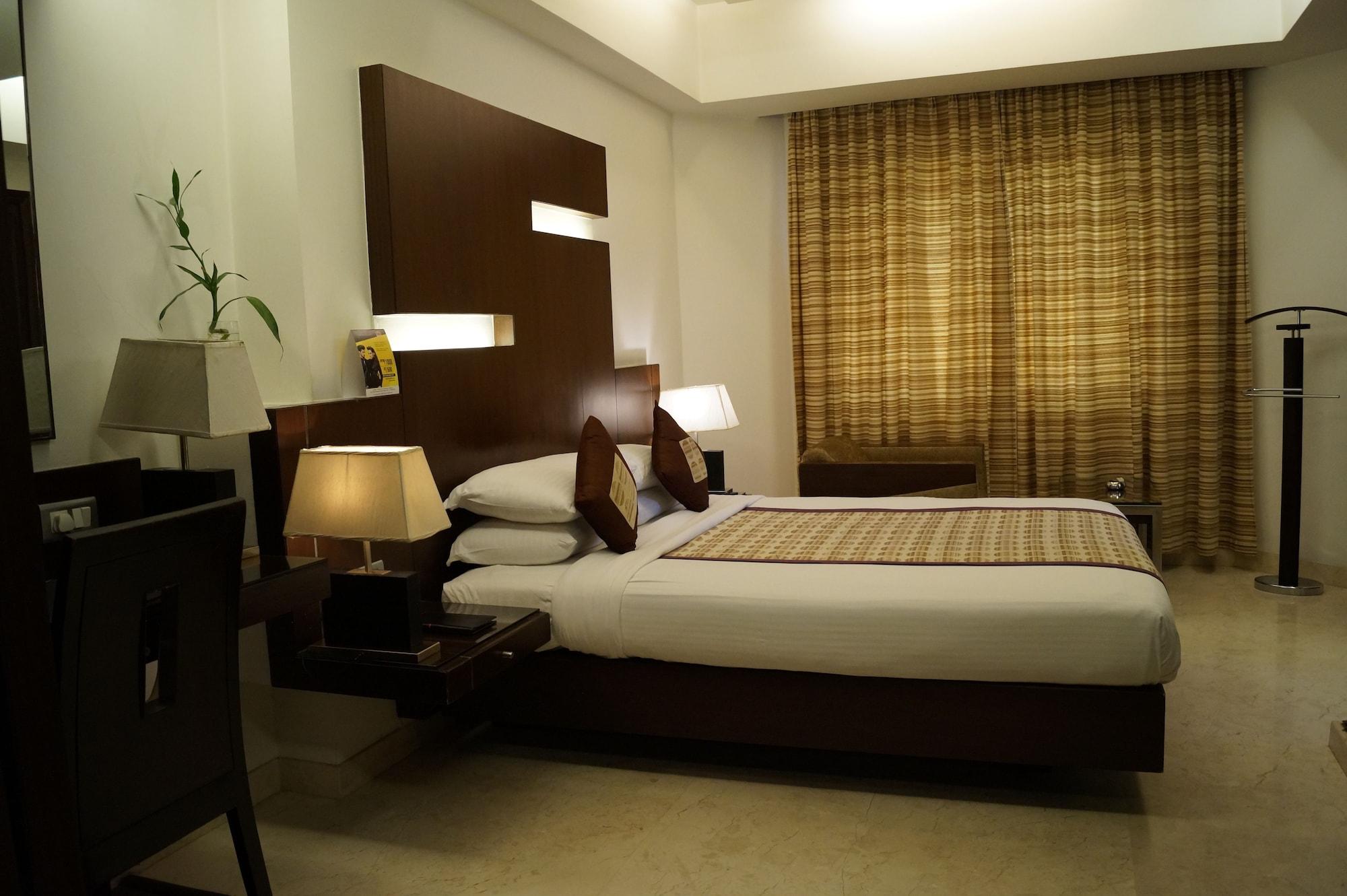 The President Hotel Bangalore Dış mekan fotoğraf
