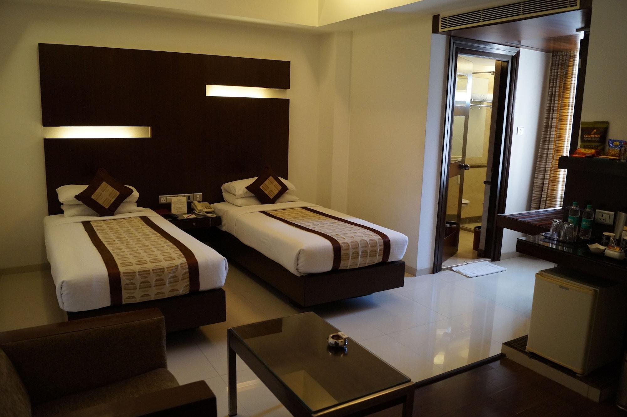 The President Hotel Bangalore Dış mekan fotoğraf