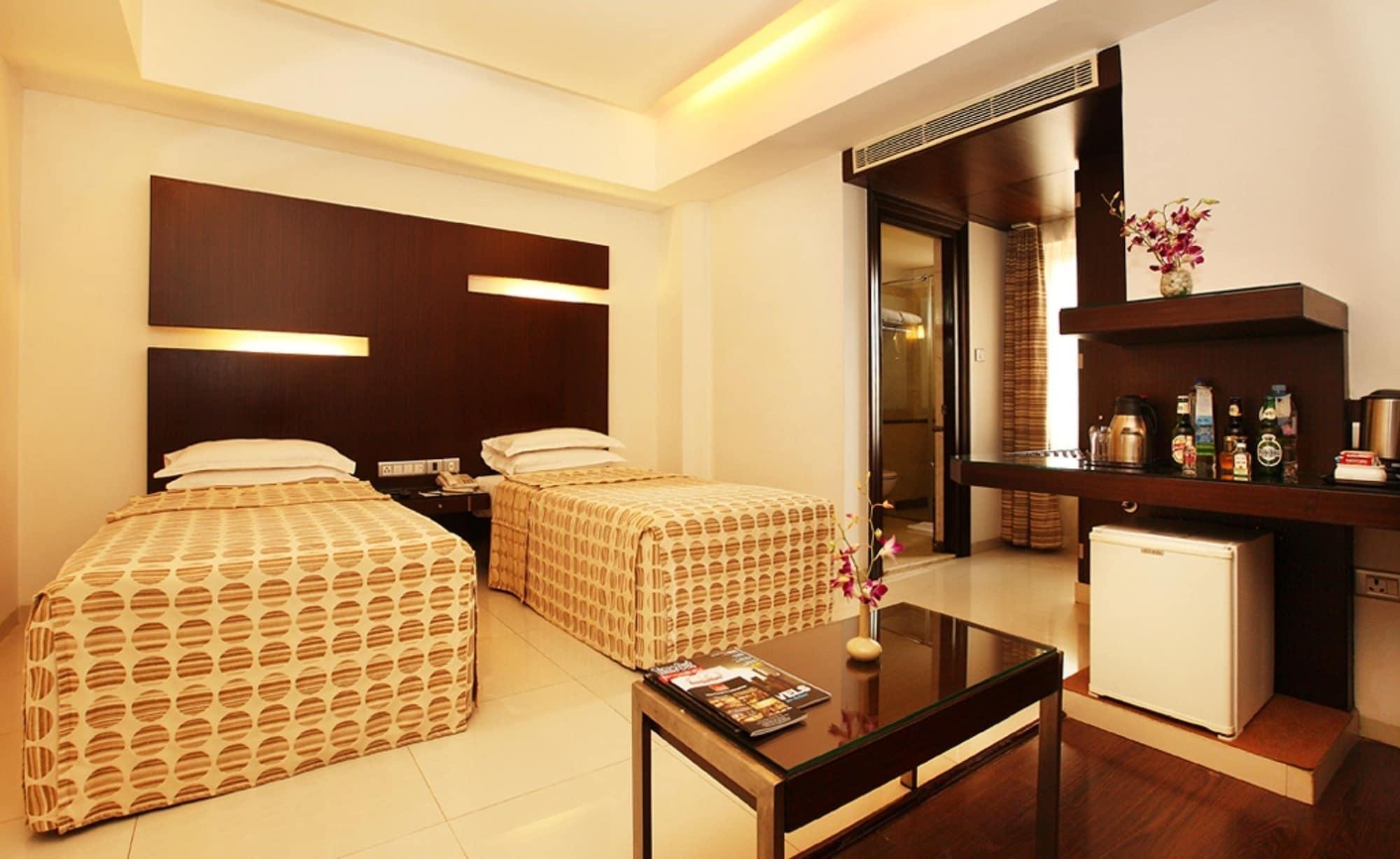 The President Hotel Bangalore Dış mekan fotoğraf