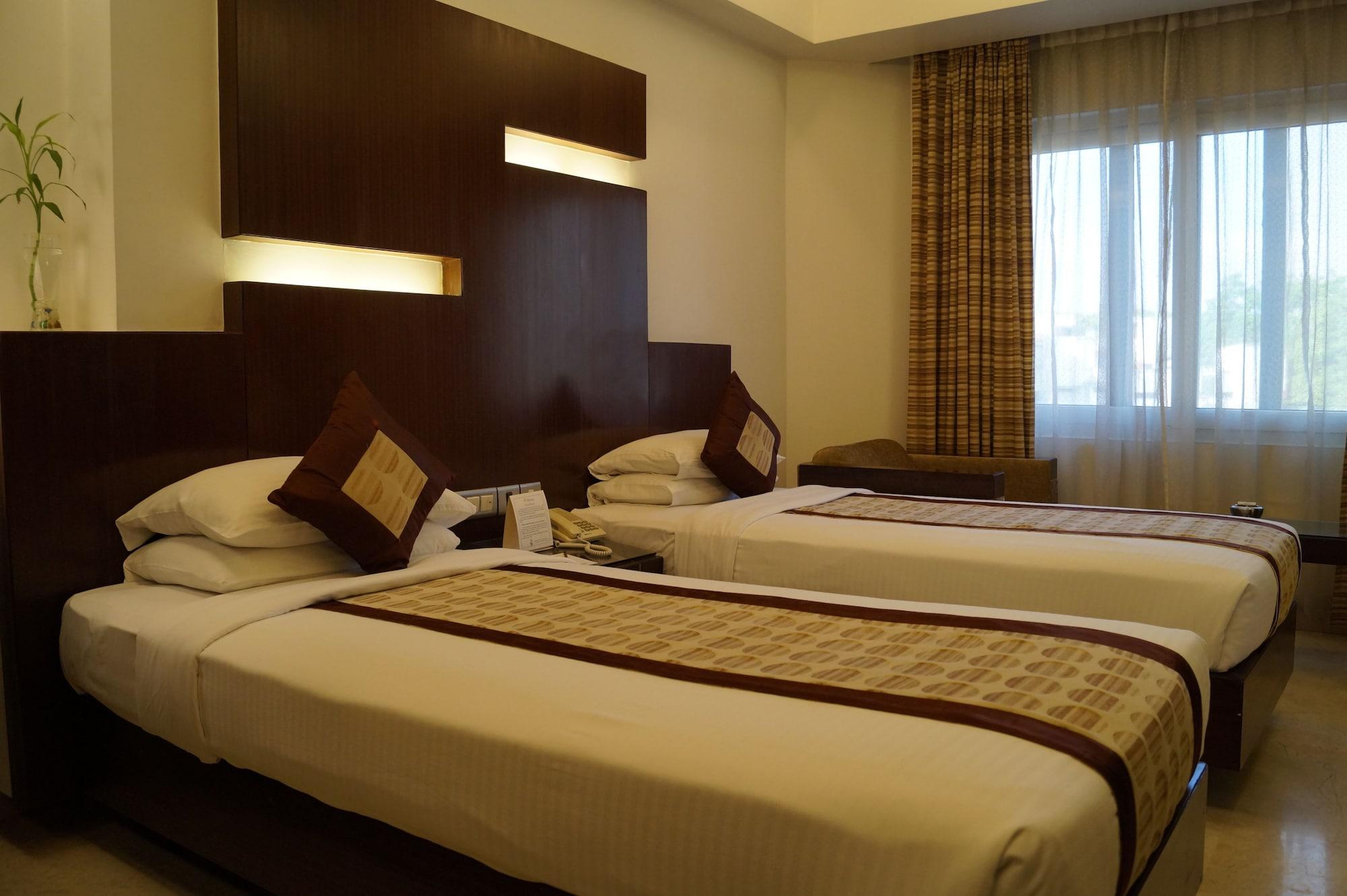 The President Hotel Bangalore Dış mekan fotoğraf