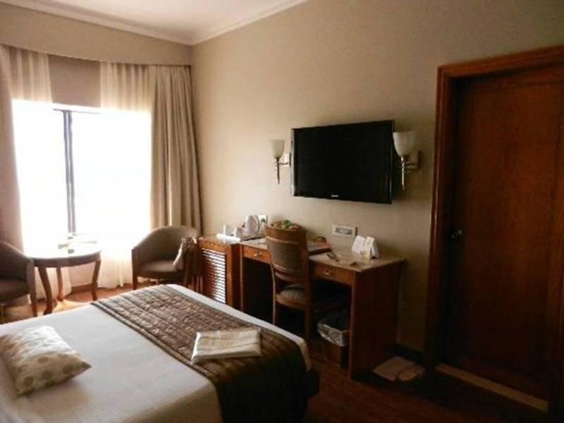The President Hotel Bangalore Dış mekan fotoğraf