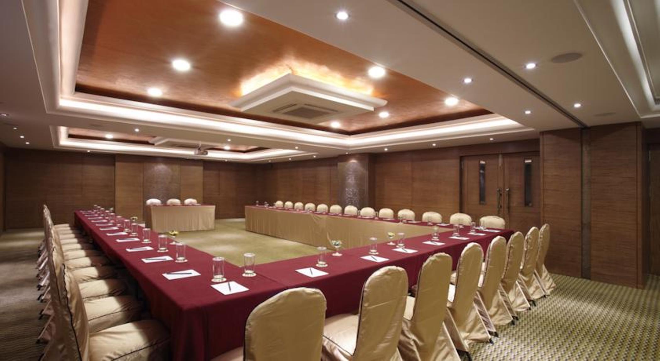 The President Hotel Bangalore Dış mekan fotoğraf