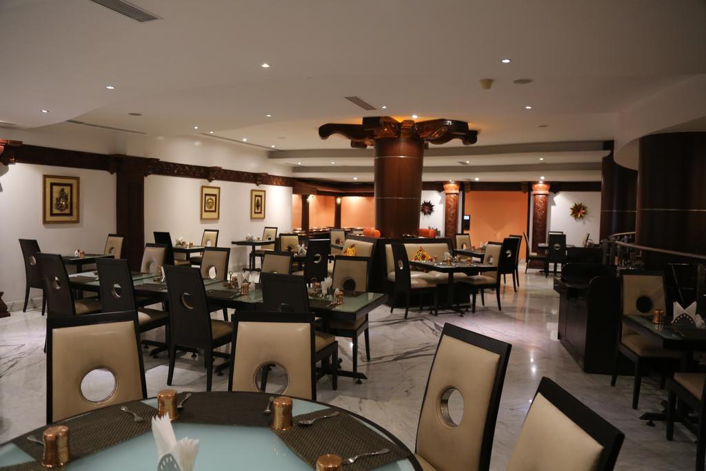 The President Hotel Bangalore Dış mekan fotoğraf