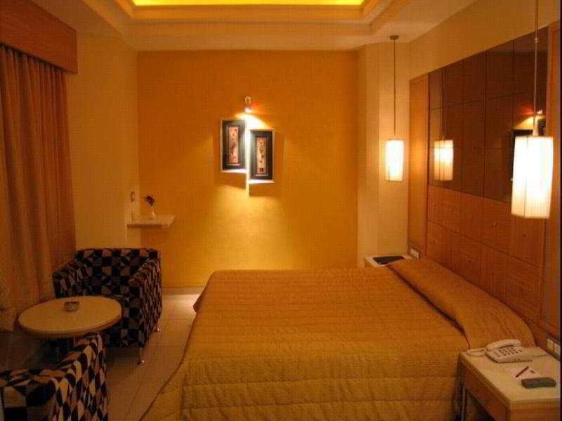The President Hotel Bangalore Dış mekan fotoğraf